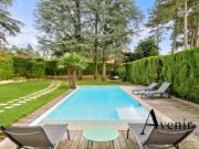 Maison 7 pièces 391 m²