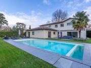 Maison 7 pièces 400 m²