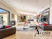 Maison 7 pièces 425 m²