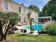 Maison avec piscine et jardin