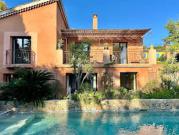 Maison avec piscine en bord de mer