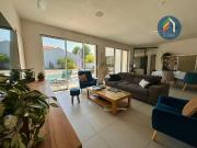 Maison 8 pièces 160 m² Maison 8 pièces 160 m²