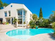 Maison 8 pièces 195 m²