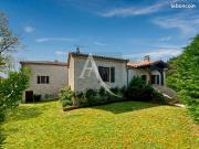 Maison 8 pièces 200 m² Maison 8 pièces 200 m²