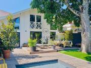 Maison 8 pièces 221 m²