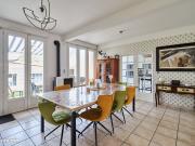 Maison 8 pièces 202 m²