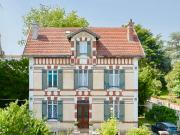 Maison 8 pièces 202 m²