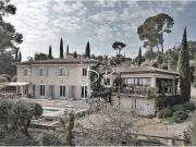 Maison 8 pièces 209 m² Maison 8 pièces 209 m²