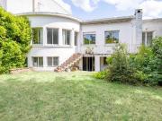 Maison 8 pièces 210 m²