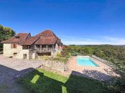 Maison 8 pièces 210 m² Maison 8 pièces 210 m²