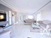 Maison 8 pièces 211 m²