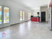 Maison 8 pièces, 214 m² à louer à Marseille 13 13013