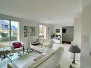 Maison 8 pièces 215 m² Maison 8 pièces 215 m²