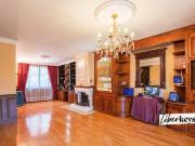 Maison 8 pièces 215 m²