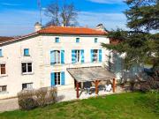 Maison 8 pièces 220 m²