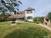 Maison 8 pièces 221 m²