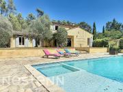 Maison 8 pièces 221 m²