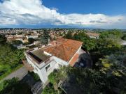 Maison 8 pièces 221 m²