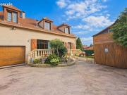 Maison 8 pièces 226 m²