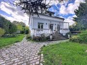 Maison 8 pièces 228 m²