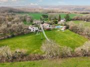 Maison 8 pièces 230 m²