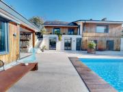 Maison 8 pièces 230 m²