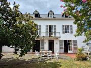 Maison 8 pièces 230 m²