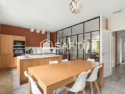 Maison 8 pièces 230 m² Maison 8 pièces 230 m²