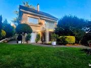 Maison 8 pièces 230 m²