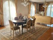 Maison 8 pièces 230 m²