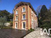 Maison 8 pièces 232 m²