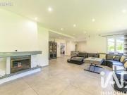 Maison 8 pièces 232 m²