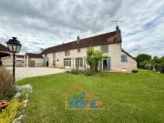 Maison 8 pièces 233 m²