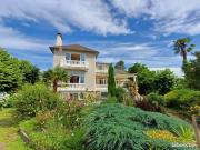 Maison 8 pièces 233 m²