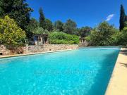 Maison 8 pièces 233 m²