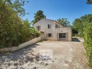 Maison 8 pièces 233 m²