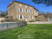 Maison 8 pièces 235 m²