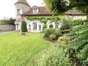 Maison 8 pièces 235 m²