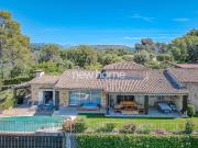 Maison 8 pièces 235 m²