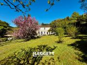 Maison 8 pièces 236 m² Maison 8 pièces 236 m²