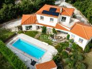 Maison 8 pièces 237 m²