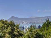 Maison 8 pièces 240 m²