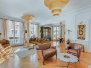 Maison 8 pièces 240 m²
