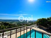 Maison 8 pièces 240 m²