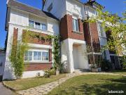 Maison 8 pièces 240 m²