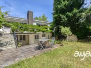 Maison 8 pièces 242 m²