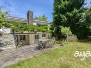 Maison 8 pièces 242 m²