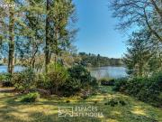 Maison 8 pièces 243 m²