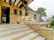 Maison 8 pièces 244 m²