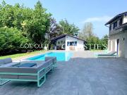 Maison 8 pièces 250 m²